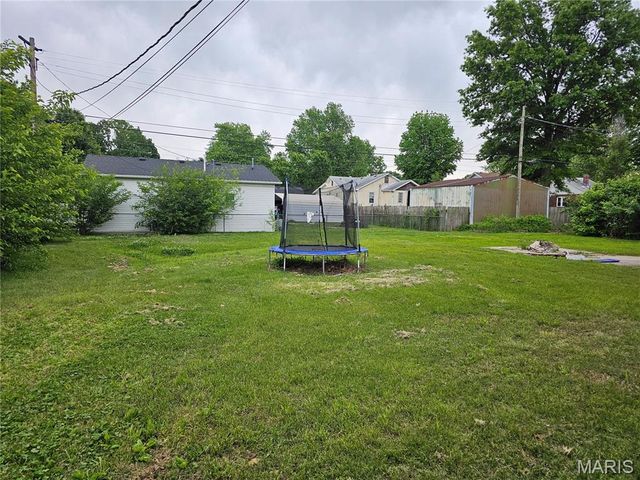 436 Southard Place, South Roxana, IL 62087