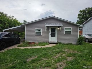 436 Southard Place, South Roxana, IL 62087
