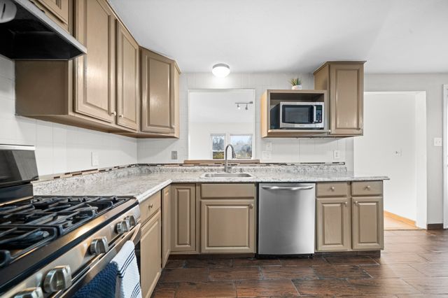 96 Rockledge Drive, Meriden, CT 06450