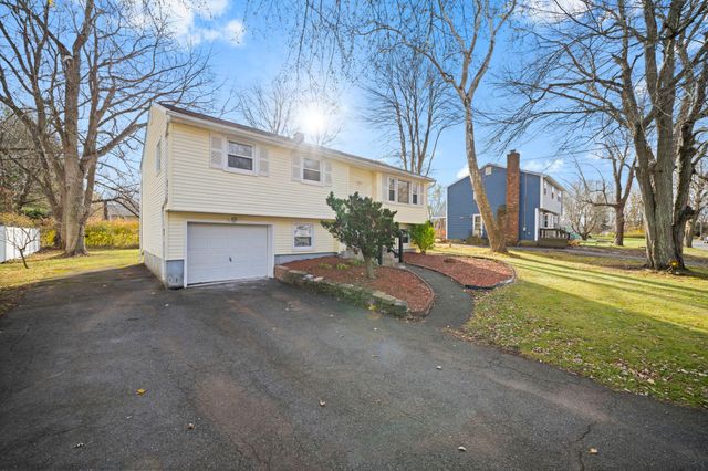 96 Rockledge Drive, Meriden, CT 06450