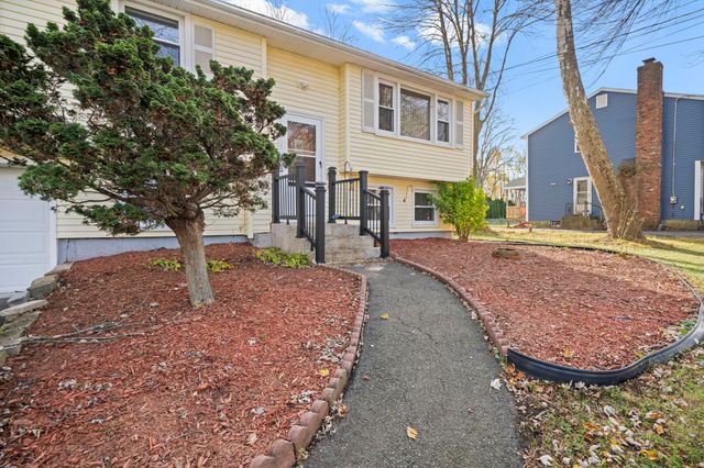 96 Rockledge Drive, Meriden, CT 06450