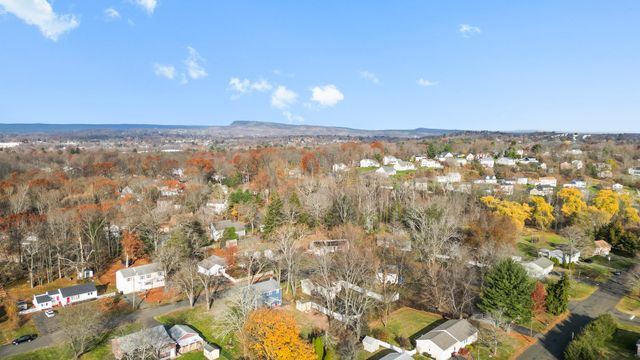 96 Rockledge Drive, Meriden, CT 06450