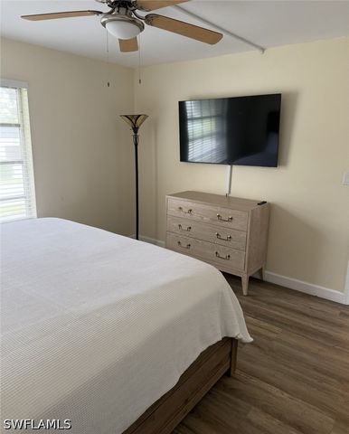 1900 Alamanda DR 202, Naples, FL 34102