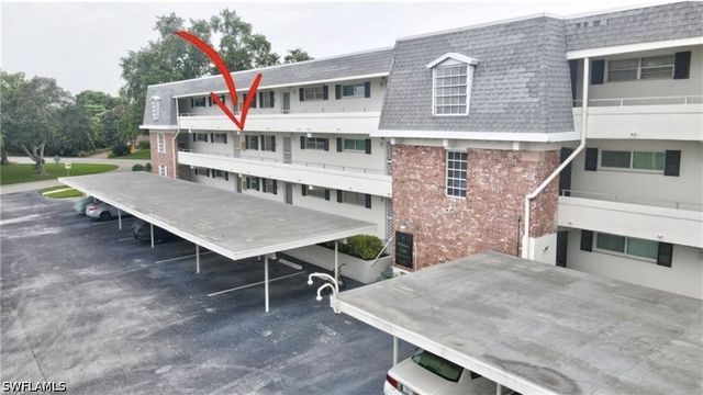 1900 Alamanda DR 202, Naples, FL 34102