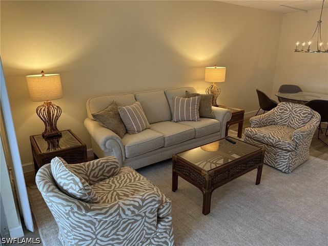 1900 Alamanda DR 202, Naples, FL 34102