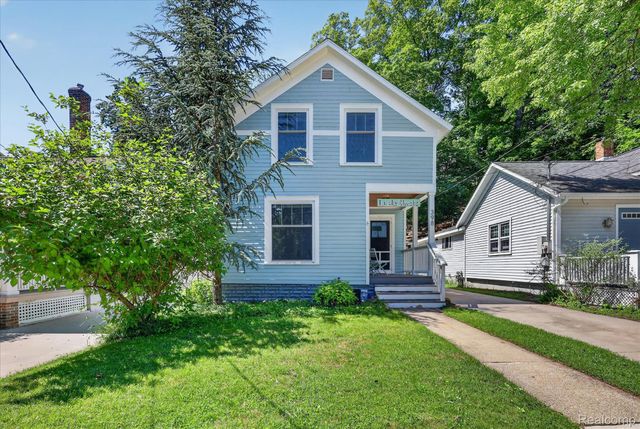 398 Howard Avenue, Grand Haven, MI 49417