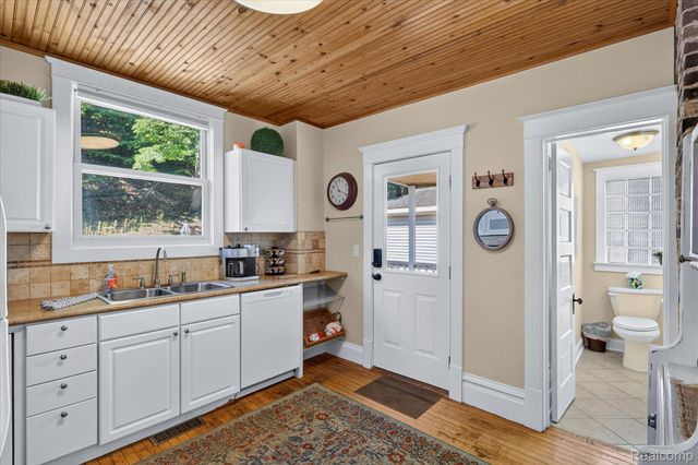 398 Howard Avenue, Grand Haven, MI 49417