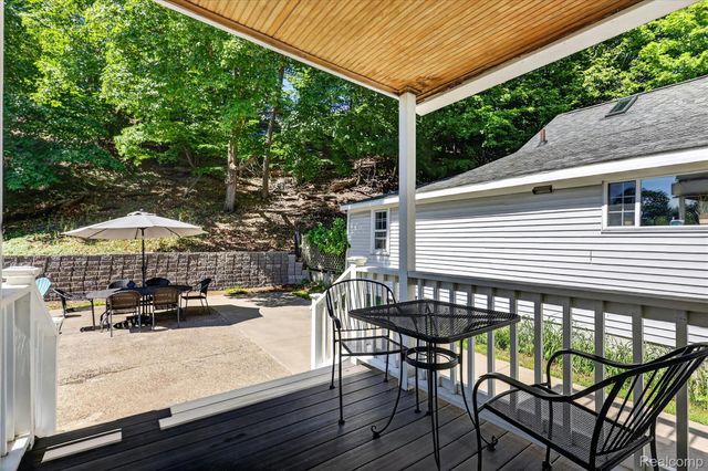 398 Howard Avenue, Grand Haven, MI 49417