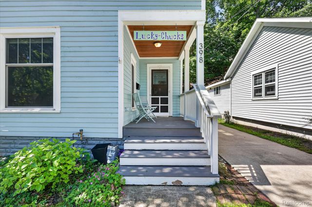 398 Howard Avenue, Grand Haven, MI 49417
