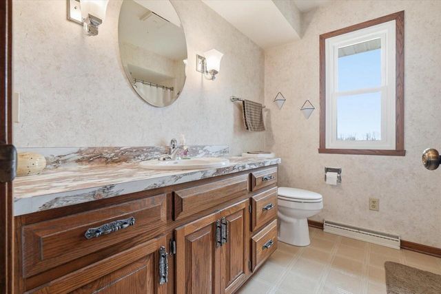 2009 Deerfield DRIVE, Saukville, WI 53080