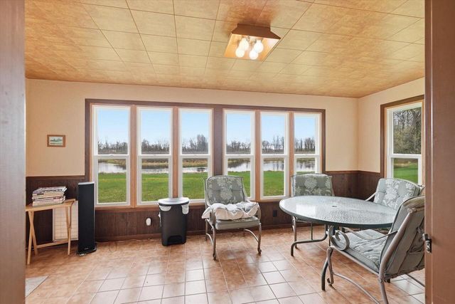 2009 Deerfield DRIVE, Saukville, WI 53080