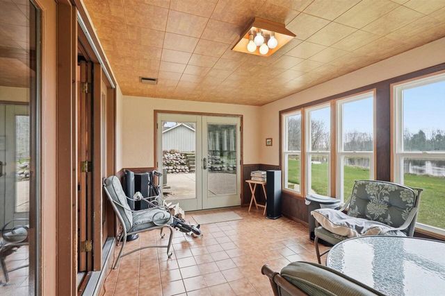 2009 Deerfield DRIVE, Saukville, WI 53080