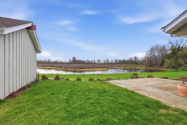 2009 Deerfield DRIVE, Saukville, WI 53080