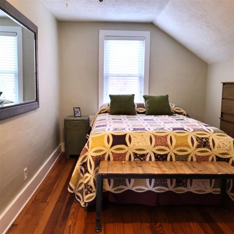 8605 East, Lakeside, MI 49116