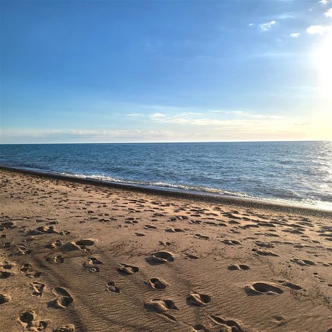 8605 East, Lakeside, MI 49116