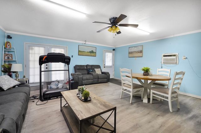 7018 Canal Street, Houston, TX 77011