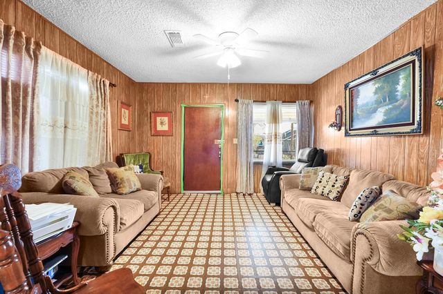 7018 Canal Street, Houston, TX 77011