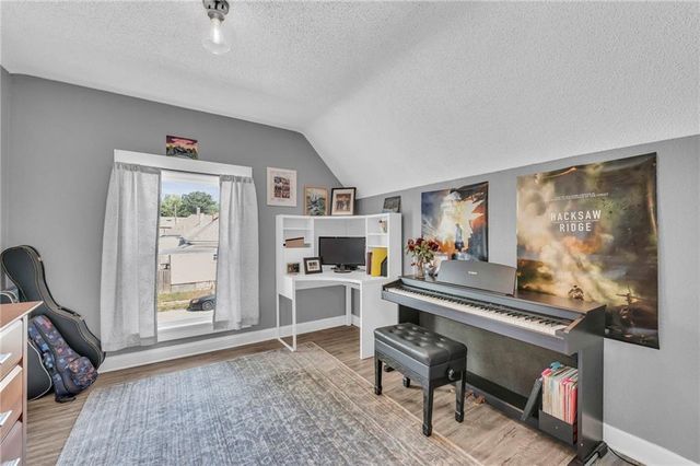 1505 W 39TH Avenue, Kansas City, KS 66103