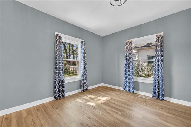 1505 W 39TH Avenue, Kansas City, KS 66103
