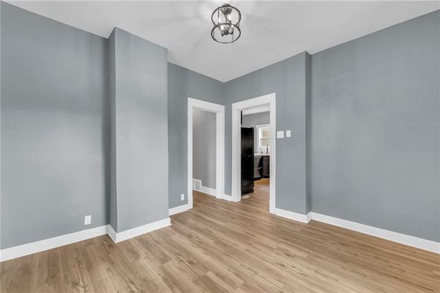 1505 W 39TH Avenue, Kansas City, KS 66103