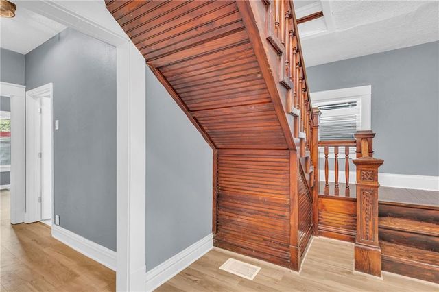 1505 W 39TH Avenue, Kansas City, KS 66103
