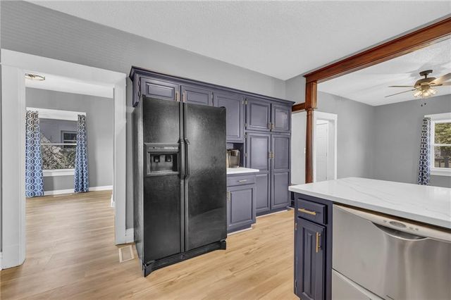 1505 W 39TH Avenue, Kansas City, KS 66103