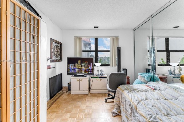 4859 SW 152nd Ct 40C, Miami, FL 33185