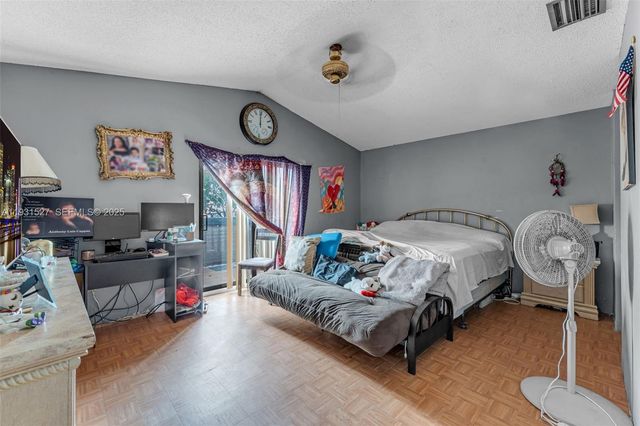 4859 SW 152nd Ct 40C, Miami, FL 33185