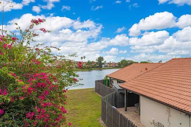 4859 SW 152nd Ct 40C, Miami, FL 33185