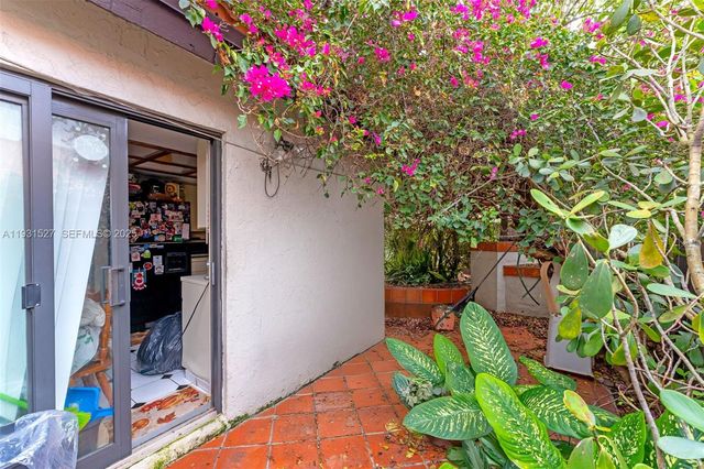 4859 SW 152nd Ct 40C, Miami, FL 33185