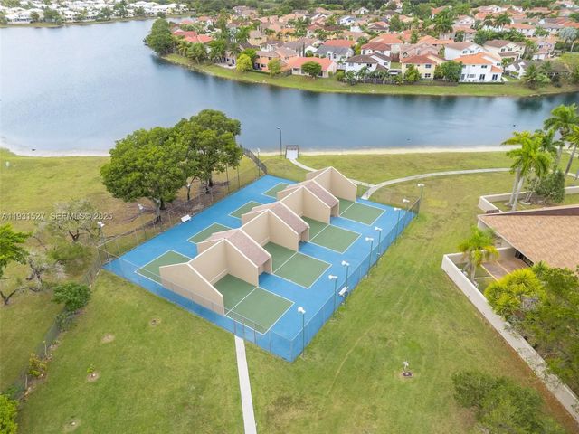 4859 SW 152nd Ct 40C, Miami, FL 33185