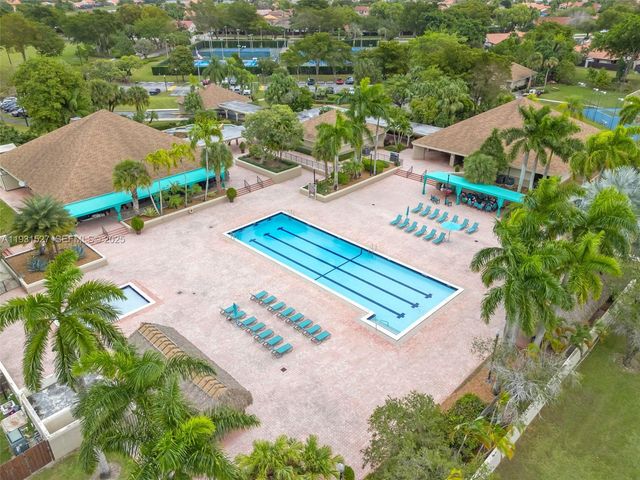 4859 SW 152nd Ct 40C, Miami, FL 33185