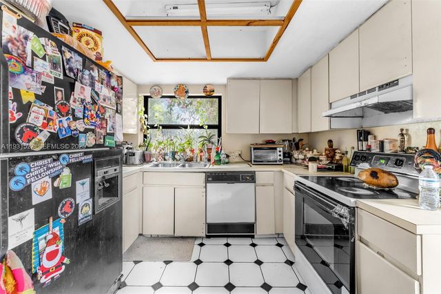 4859 SW 152nd Ct 40C, Miami, FL 33185