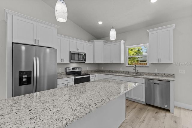 1115 RICKS STREET, Bell, FL 32619