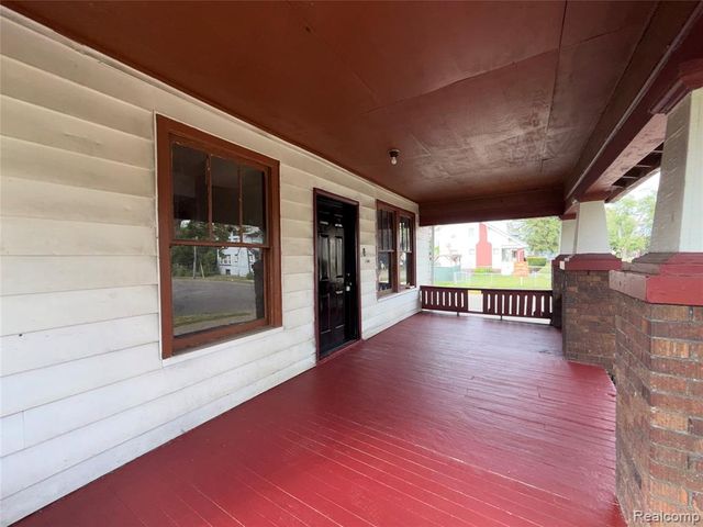 106 Geneva Street, Highland Park, MI 48203