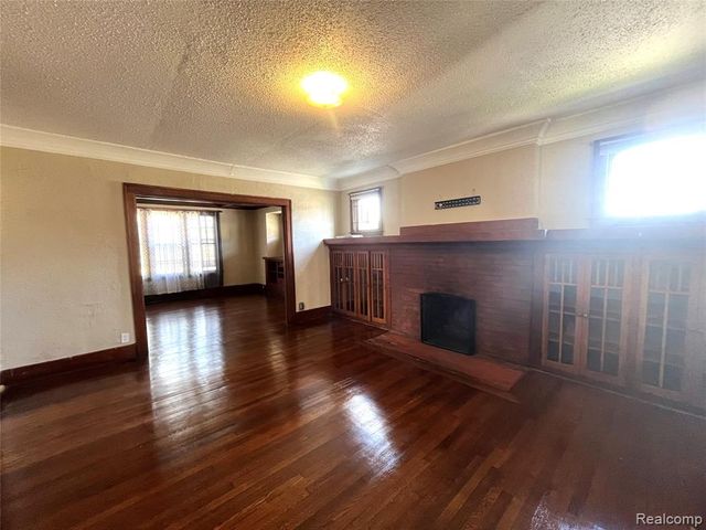 106 Geneva Street, Highland Park, MI 48203