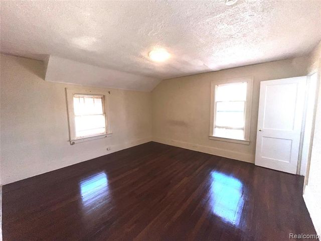 106 Geneva Street, Highland Park, MI 48203
