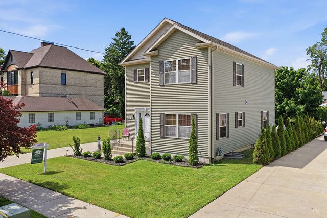 317 Monroe Street, South Haven City, MI 49090
