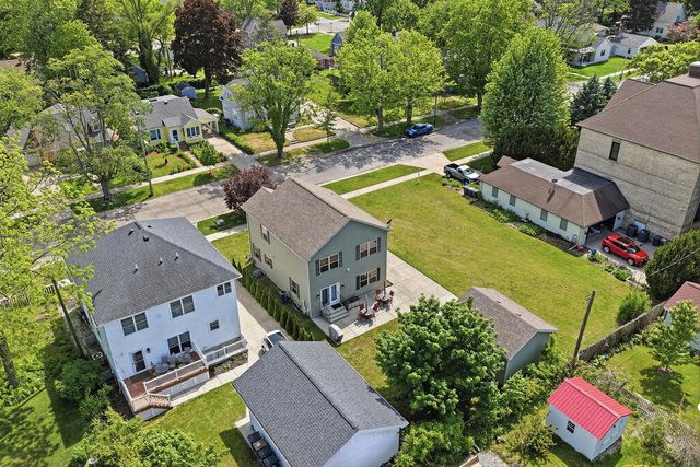 317 Monroe Street, South Haven City, MI 49090