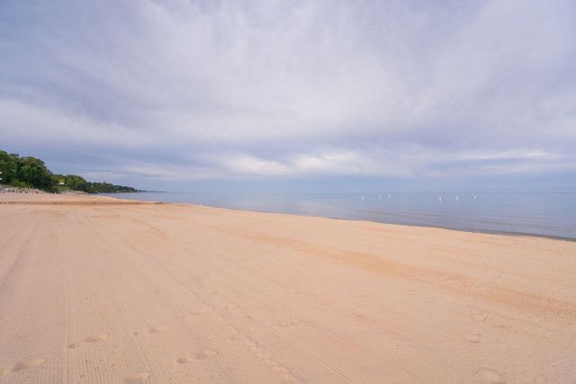 317 Monroe Street, South Haven City, MI 49090
