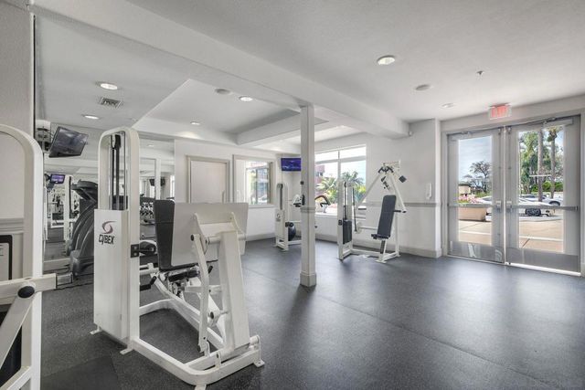 9253 Regents Rd. A305, La Jolla, CA 92037