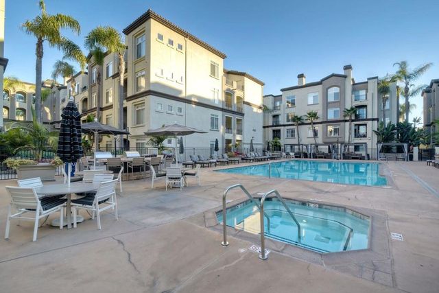 9253 Regents Rd. A305, La Jolla, CA 92037