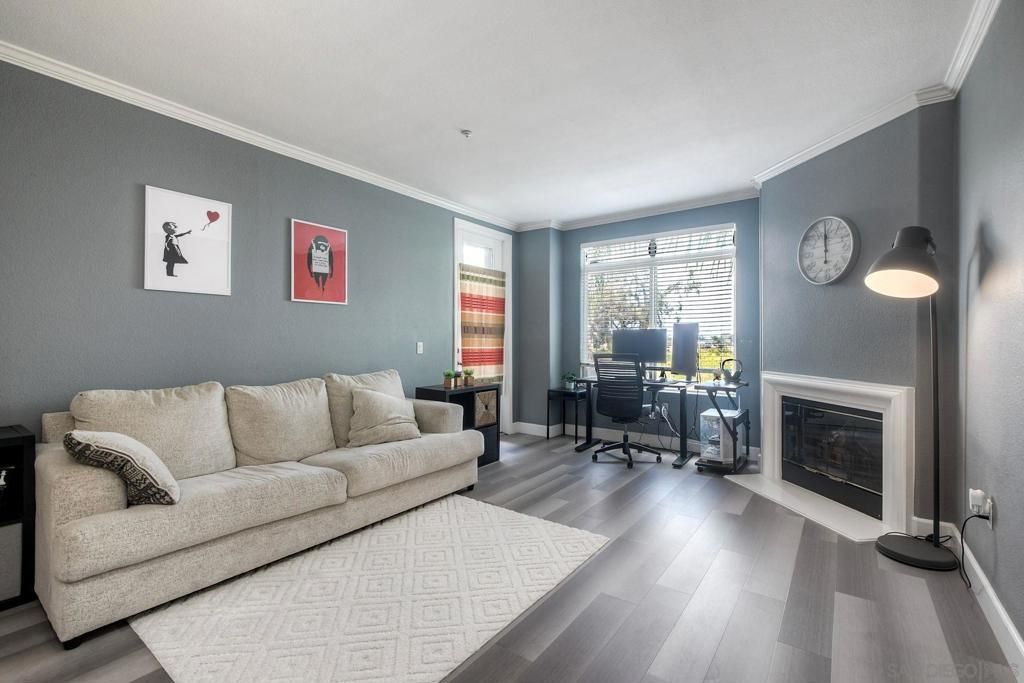 Image 10 of property listing at 9253 Regents Rd. A305, La Jolla, CA 92037