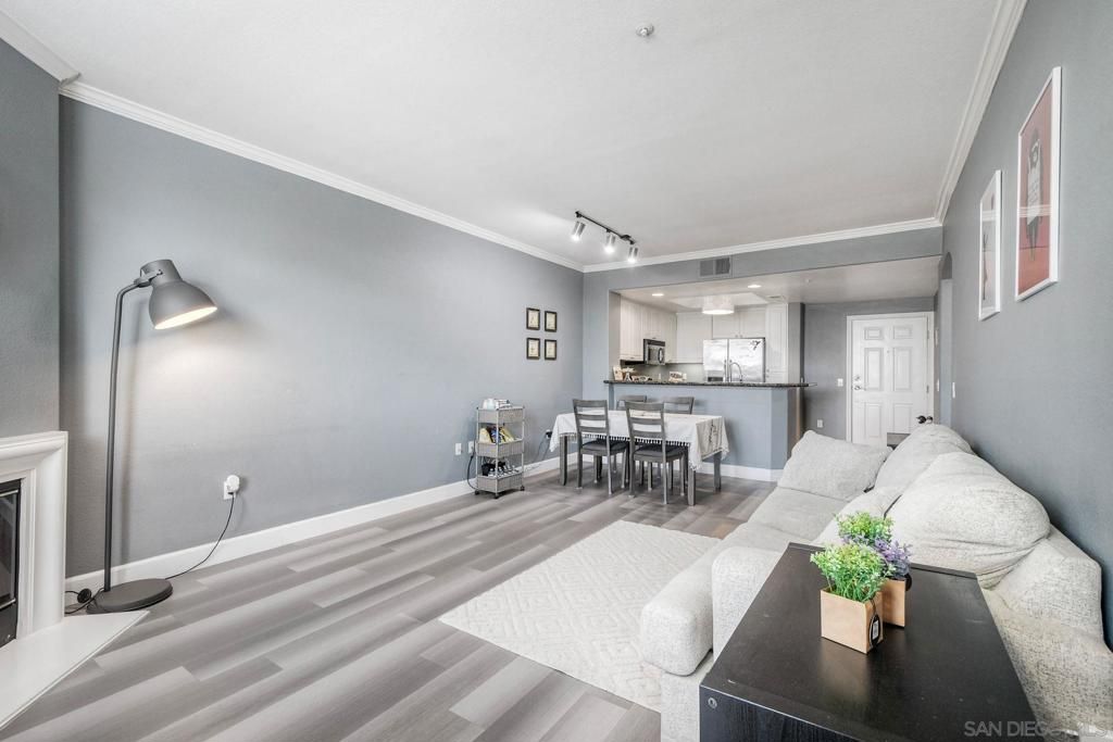 Image 11 of property listing at 9253 Regents Rd. A305, La Jolla, CA 92037