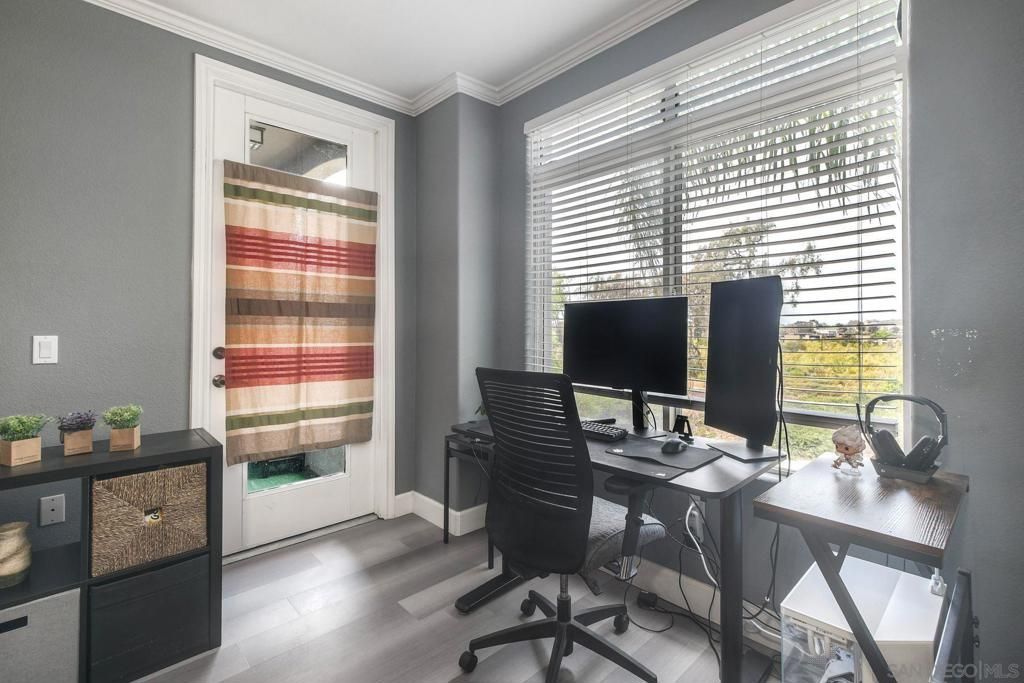 Image 12 of property listing at 9253 Regents Rd. A305, La Jolla, CA 92037