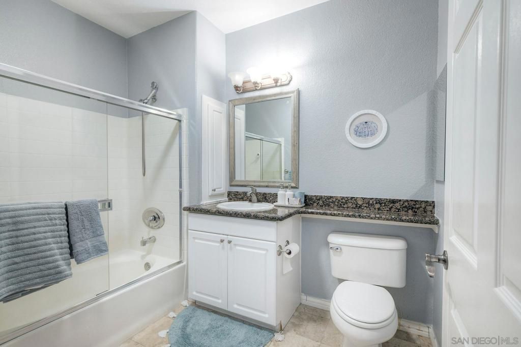 Image 13 of property listing at 9253 Regents Rd. A305, La Jolla, CA 92037