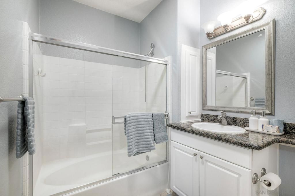 Image 14 of property listing at 9253 Regents Rd. A305, La Jolla, CA 92037