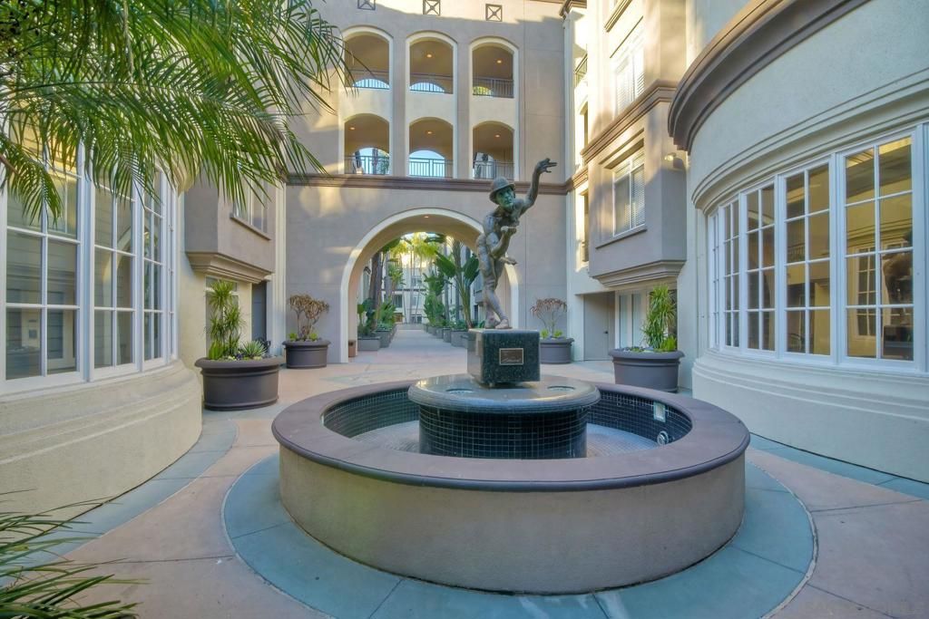 Image 24 of property listing at 9253 Regents Rd. A305, La Jolla, CA 92037