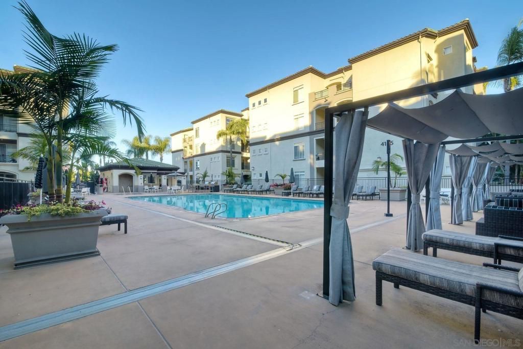 Image 31 of property listing at 9253 Regents Rd. A305, La Jolla, CA 92037