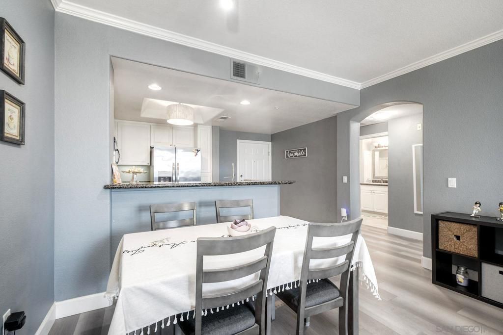 Image 8 of property listing at 9253 Regents Rd. A305, La Jolla, CA 92037